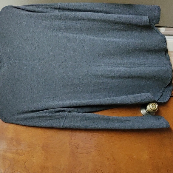 💥 5/$15💥. 🩶Premise  Women's Long Sleeve Pullover With Thumb Hole 🕳️ - Picture 5 of 6